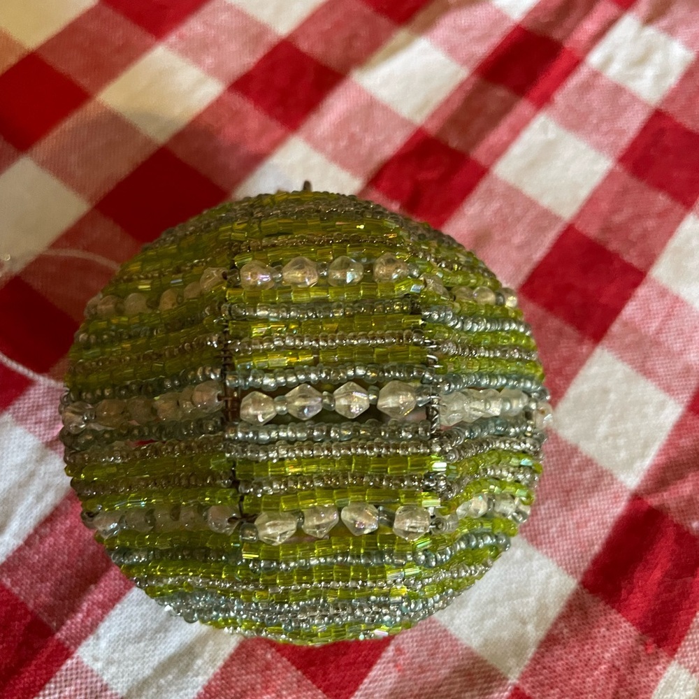 Set of 4 beaded ornaments - Picture 3 of 3